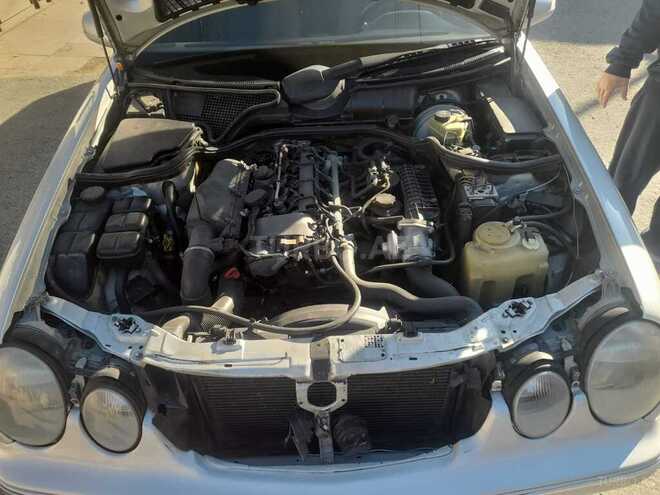 Mercedes E 220 1999, 500,000 km - 2.2 l - Bakı