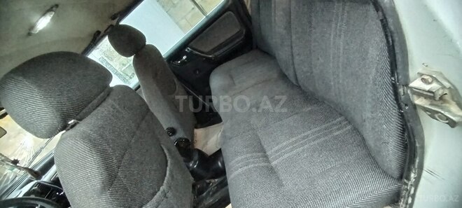 GAZ 3110 1999, 200,000 km - 2.4 l - Quba