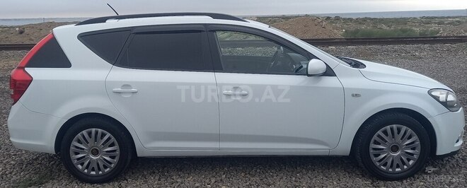 Kia Ceed 2010, 203,000 km - 1.6 л - Bakı