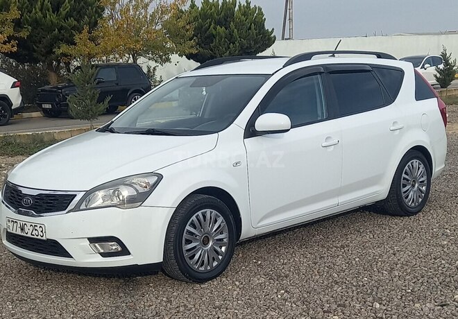 Kia Ceed 2010, 203,000 km - 1.6 л - Bakı
