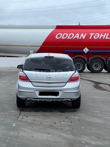 Opel Astra 2004, 250,400 km - 1.4 l - Saatlı