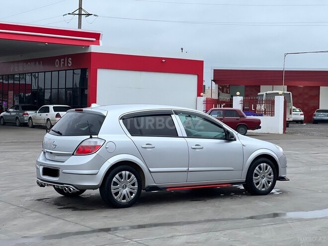 Opel Astra 2004, 250,400 km - 1.4 l - Saatlı