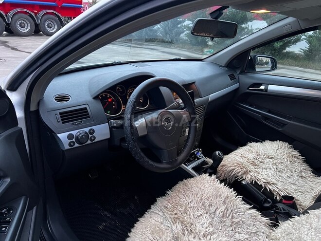 Opel Astra 2004, 250,400 km - 1.4 l - Saatlı