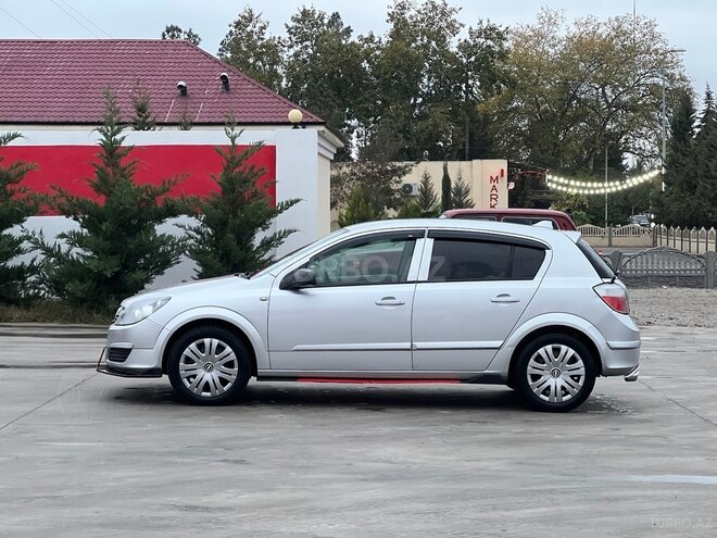 Opel Astra 2004, 250,400 km - 1.4 l - Saatlı