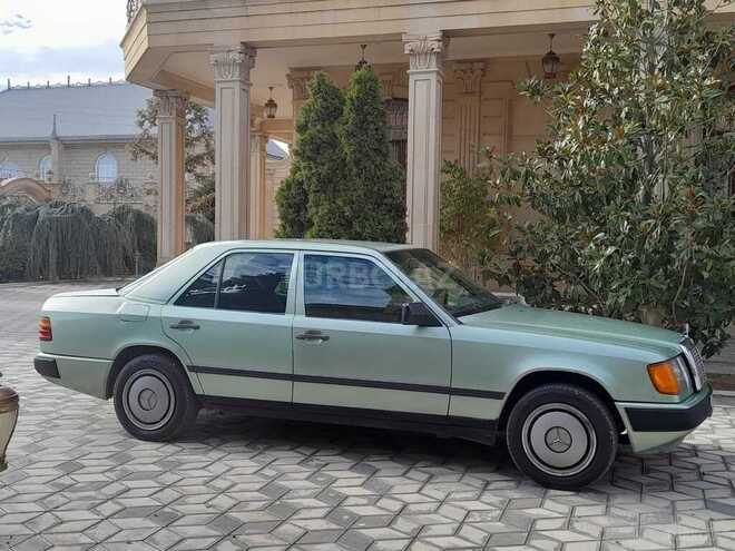Mercedes E 230 1986, 382,564 km - 2.3 l - Şəmkir