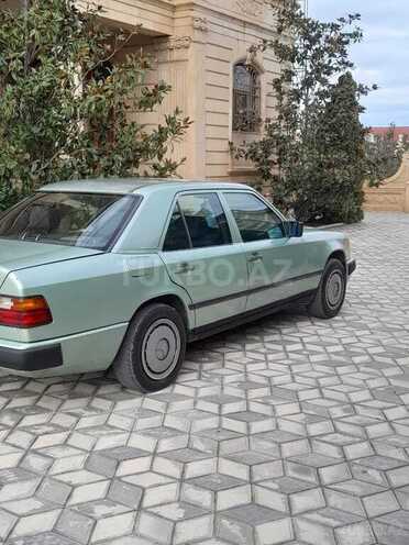 Mercedes E 230 1986, 382,564 km - 2.3 l - Şəmkir