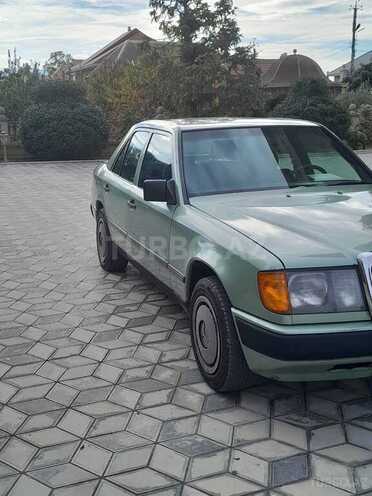 Mercedes E 230 1986, 382,564 km - 2.3 l - Şəmkir