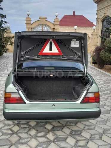 Mercedes E 230 1986, 382,564 km - 2.3 l - Şəmkir