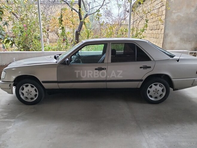 Mercedes E 230 1987, 450,000 km - 2.3 л - Hacıqabul