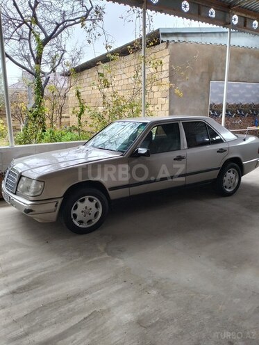 Mercedes E 230 1987, 450,000 km - 2.3 л - Hacıqabul