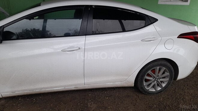 Hyundai Elantra 2013, 200,700 km - 1.6 l - Füzuli