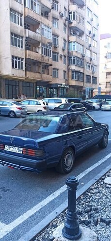 Mercedes 190 1988, 200,000 km - 2.0 l - Şirvan