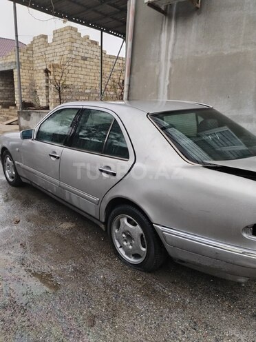 Mercedes E 290 1997, 300,000 km - 1.9 л - Bakı