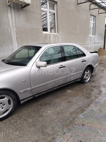 Mercedes E 290 1997, 300,000 km - 1.9 л - Bakı
