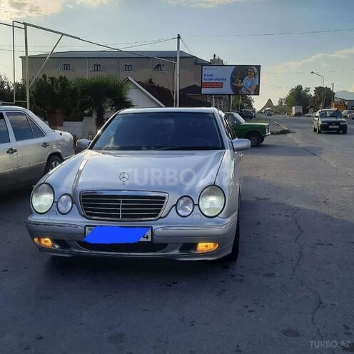 Mercedes E 220 2001, 300,000 km - 2.2 л - Bakı
