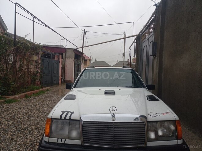 Mercedes E 260 1987, 215,000 km - 2.6 л - Bakı