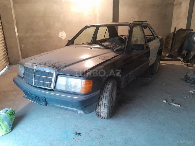 Mercedes 190 1993, 300,000 km - 2.0 l - Beyləqan