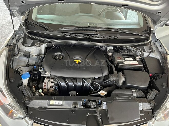 Hyundai Elantra 2015, 152,888 km - 1.8 l - Bakı