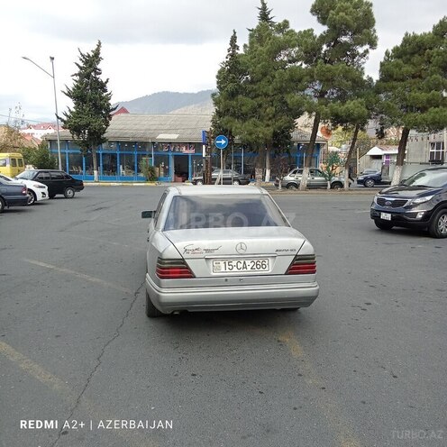 Mercedes E 220 1994, 100,000 km - 2.2 l - Zaqatala