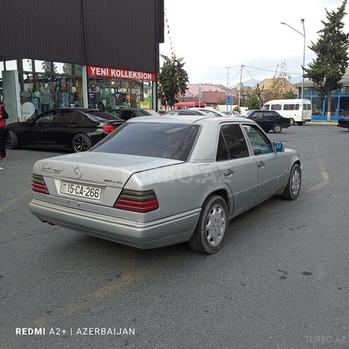 Mercedes E 220 1994, 100,000 km - 2.2 l - Zaqatala