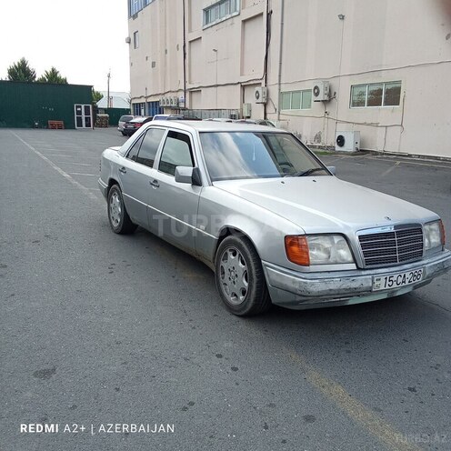 Mercedes E 220 1994, 100,000 km - 2.2 l - Zaqatala
