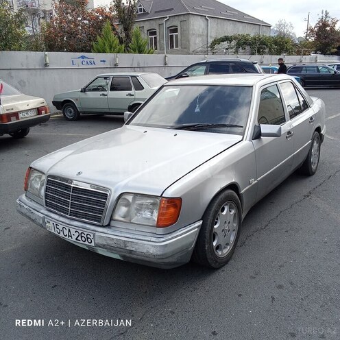 Mercedes E 220 1994, 100,000 km - 2.2 l - Zaqatala
