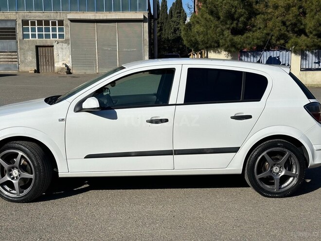 Opel Astra 2009, 203,000 km - 1.4 l - Gəncə