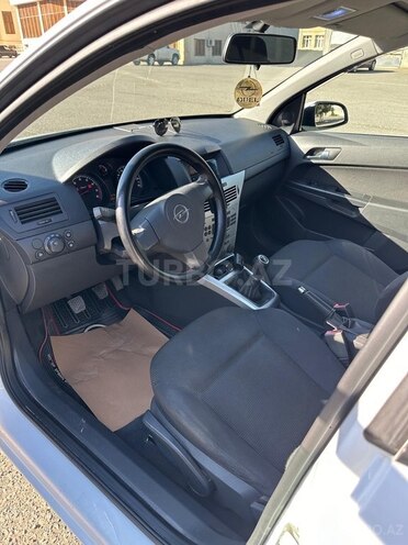 Opel Astra 2009, 203,000 km - 1.4 l - Gəncə
