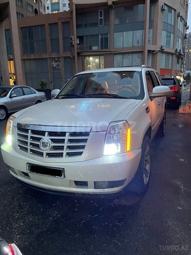 Cadillac Escalade 2008, 181,000 km - 6.2 л - Bakı