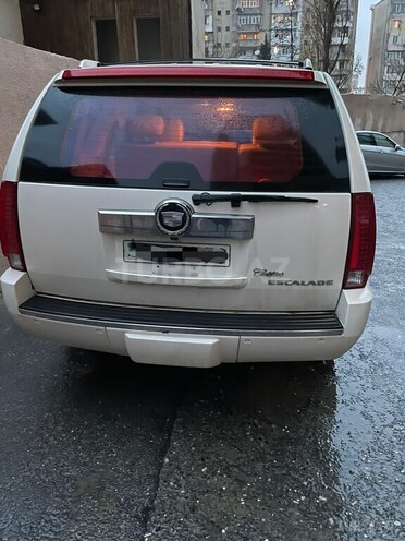 Cadillac Escalade 2008, 181,000 km - 6.2 л - Bakı