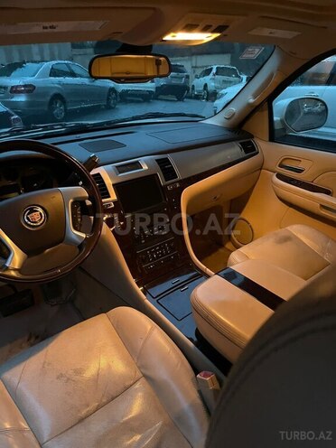 Cadillac Escalade 2008, 181,000 km - 6.2 л - Bakı