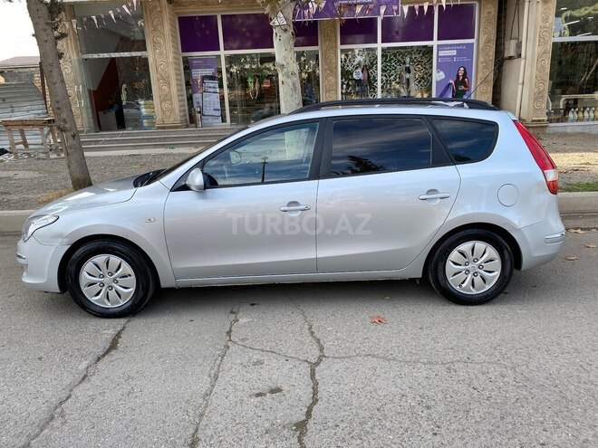 Hyundai i30 2008, 327,360 km - 1.6 л - Gəncə