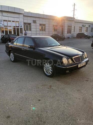 Mercedes E 220 2001, 287,787 km - 2.2 l - Bakı