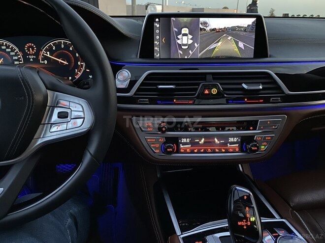 BMW 750 2016, 137,000 km - 4.4 l - Bakı