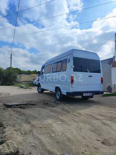 Mercedes 208 D 1993, 330,000 km - 2.3 л - Sabirabad