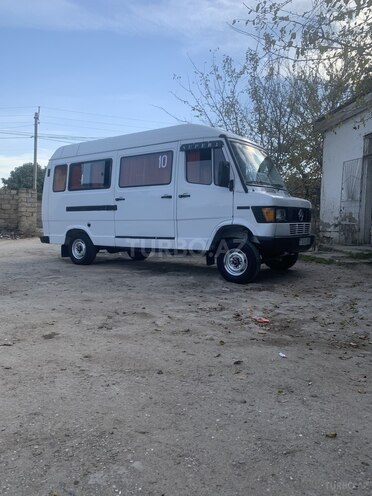 Mercedes 208 D 1993, 330,000 km - 2.3 л - Sabirabad