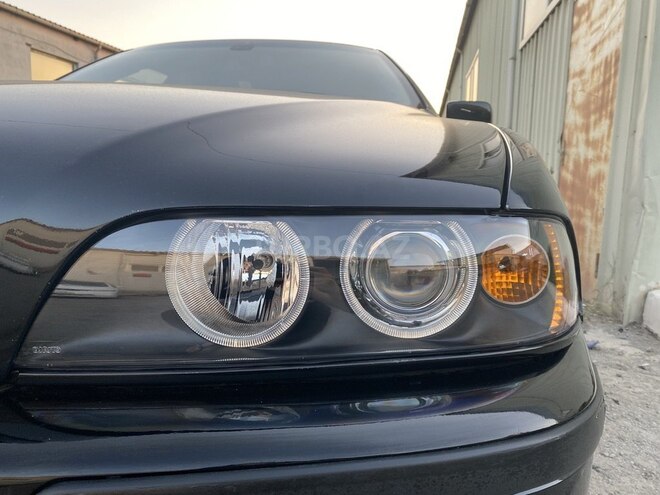 BMW 525 2003, 300,000 km - 2.5 л - Bakı
