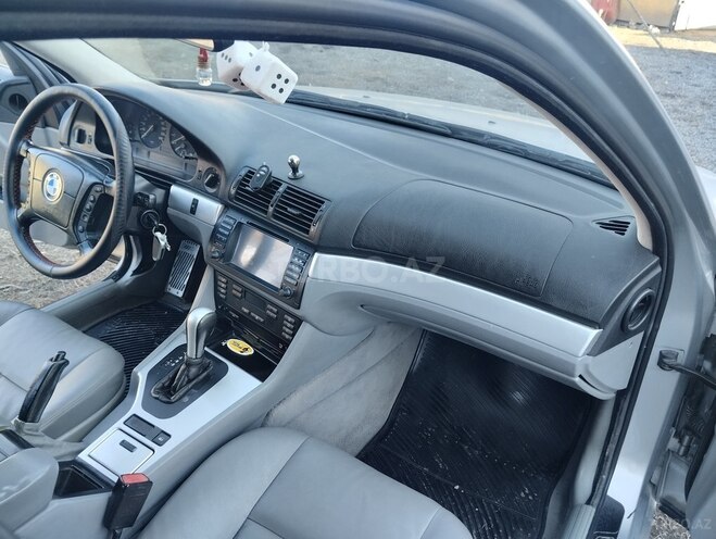 BMW 528 1998, 350,000 km - 2.8 l - Qax