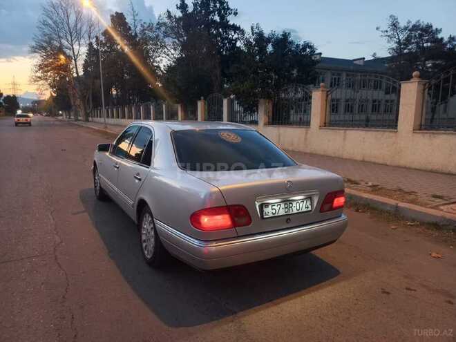 Mercedes E 200 1997, 298,456 km - 2.0 л - Gəncə