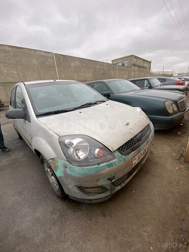 Ford Fiesta 2005, 295,000 km - 1.4 l - Bakı
