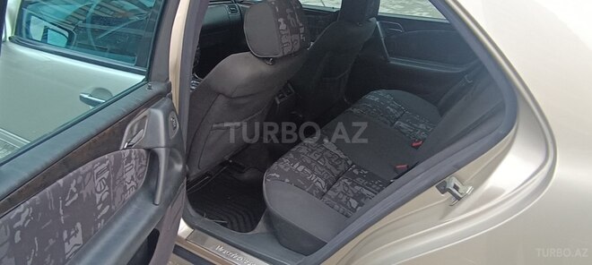 Mercedes E 240 1998, 321,789 km - 2.4 l - Bakı