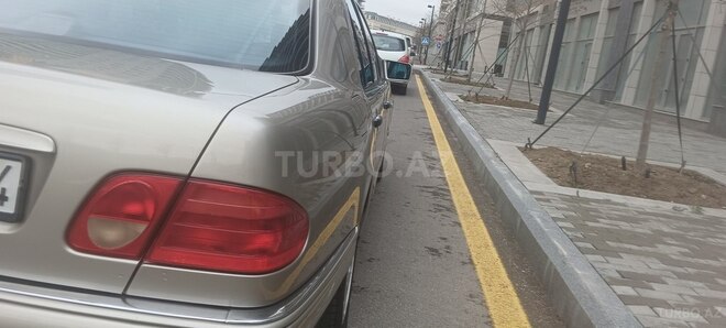 Mercedes E 240 1998, 321,789 km - 2.4 l - Bakı