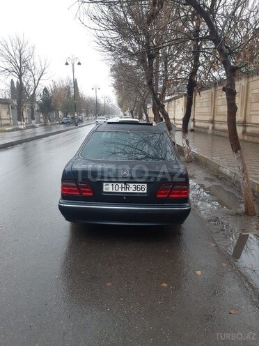 Mercedes E 270 2000, 502,996 km - 2.7 l - İmişli