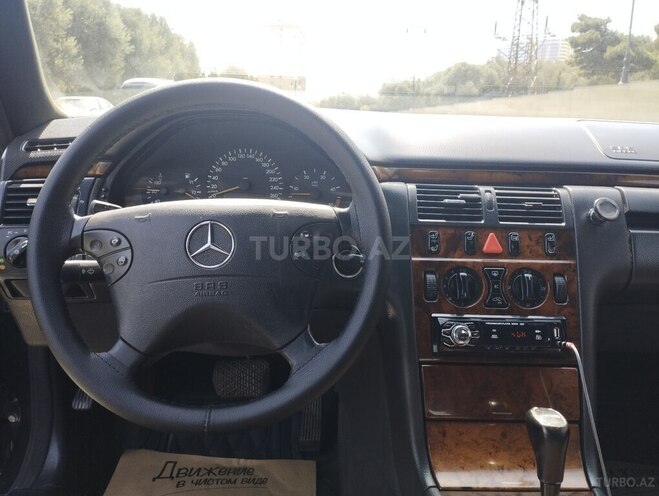 Mercedes E 270 2001, 590,000 km - 2.7 l - Bakı