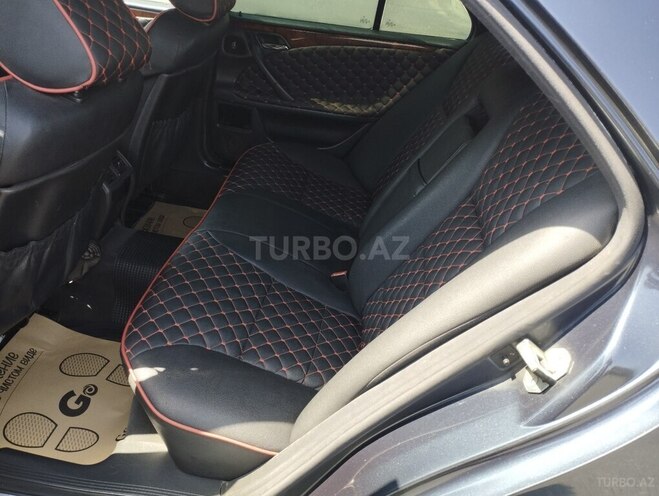 Mercedes E 270 2001, 590,000 km - 2.7 l - Bakı