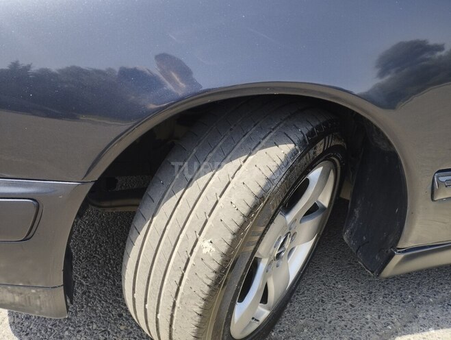 Mercedes E 270 2001, 590,000 km - 2.7 l - Bakı