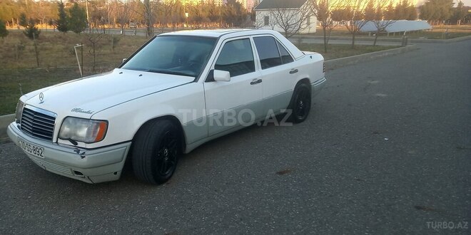Mercedes E 200 1995, 320,000 km - 2.0 l - Sumqayıt