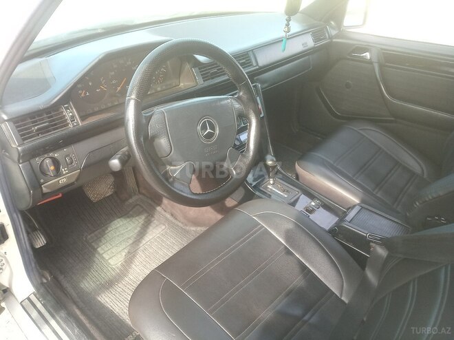 Mercedes E 200 1995, 320,000 km - 2.0 l - Sumqayıt