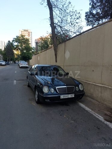 Mercedes E 270 2000, 400,000 km - 2.7 l - Bakı