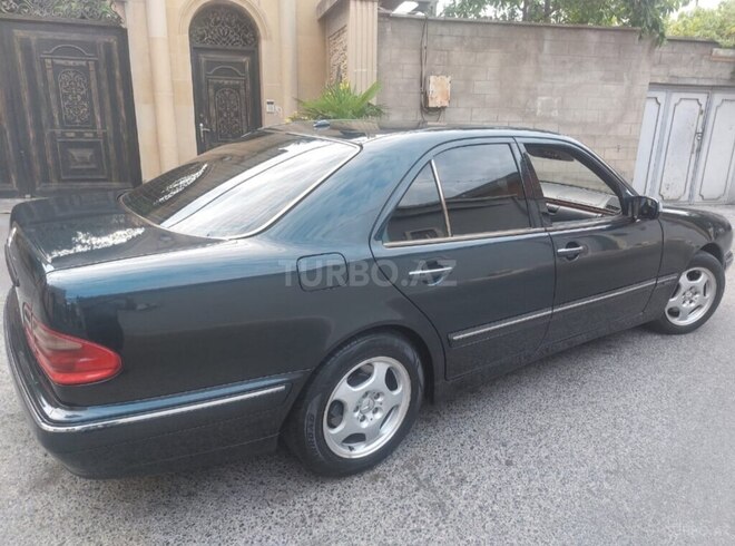 Mercedes E 270 2000, 400,000 km - 2.7 l - Bakı